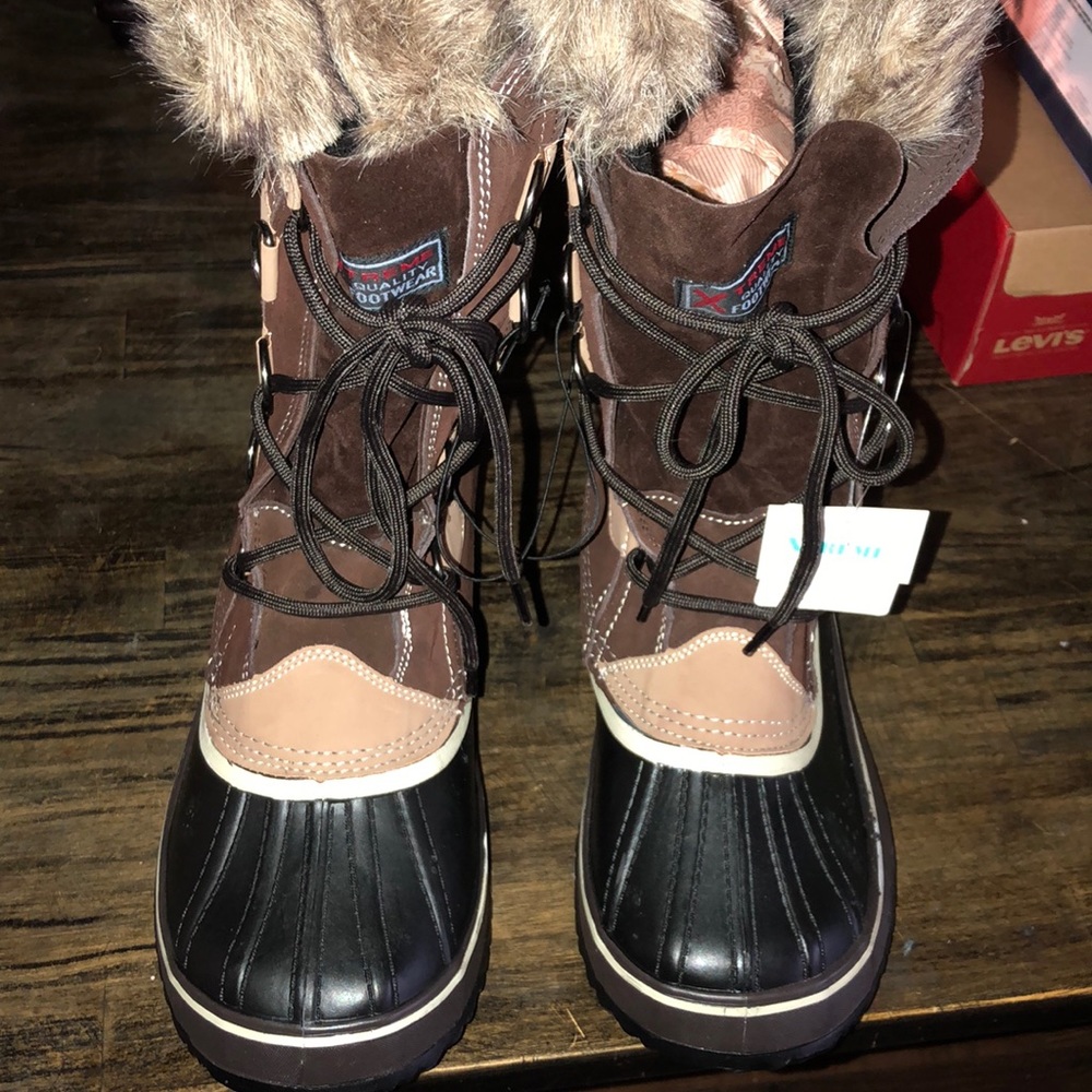 Nwt extreme suede,leather & fur boots